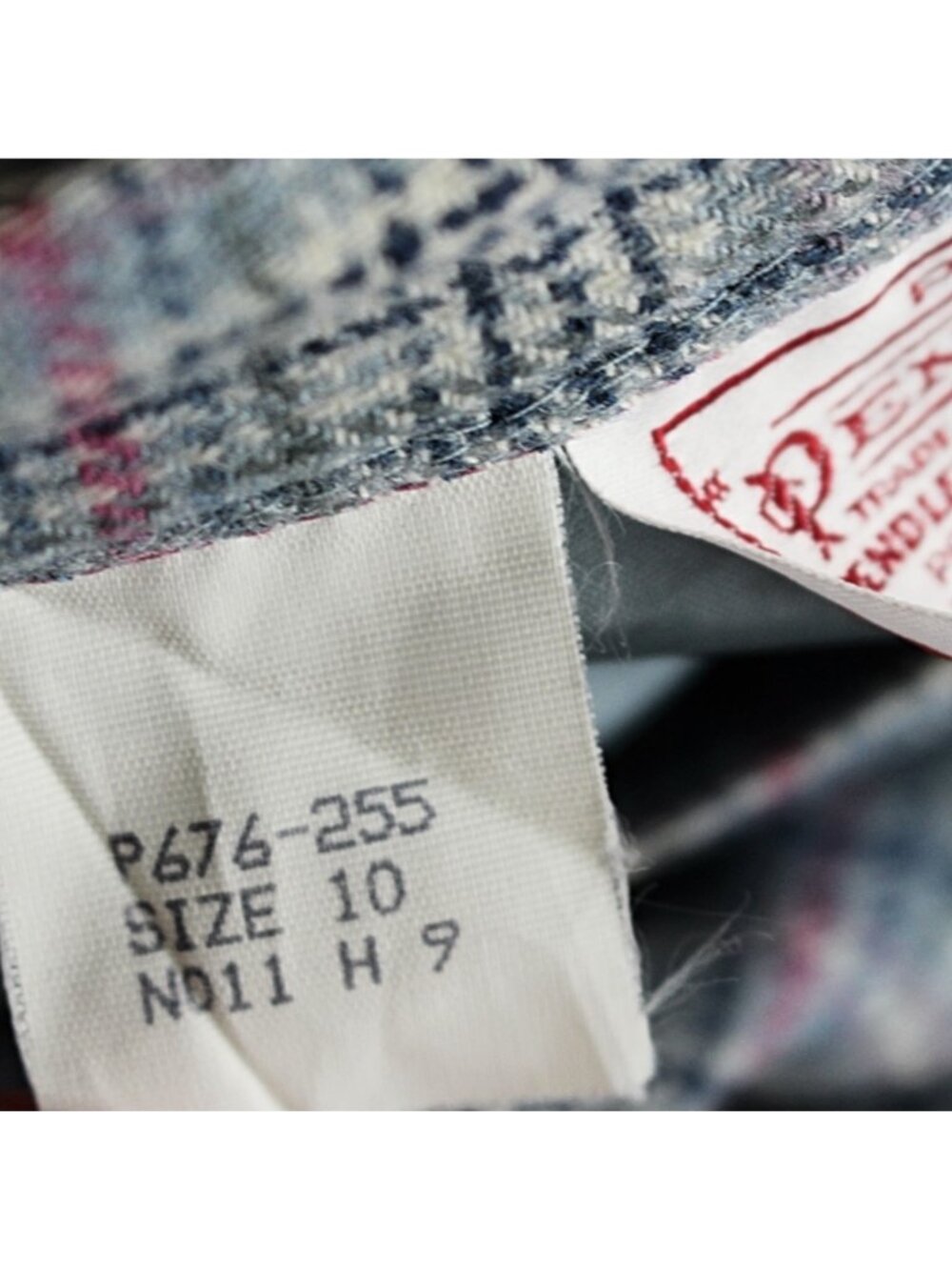 Pendleton Vintage 1970s - Made in Portland, Ore - Wool Plaid Knee Len Skirt, 10 - Picture 5 of 12